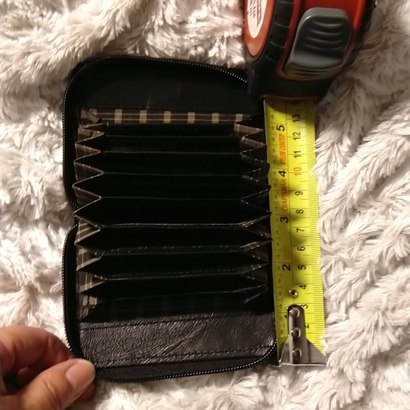 Black Leather-Free Card Holder - Picture 13 of 13